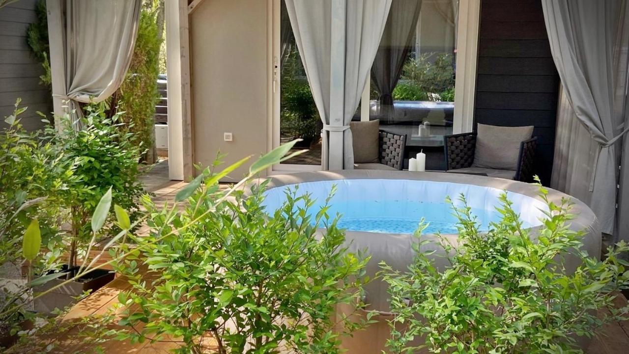 Boutique Mobile Homes Ulikarovinj (Adults Only) Екстер'єр фото